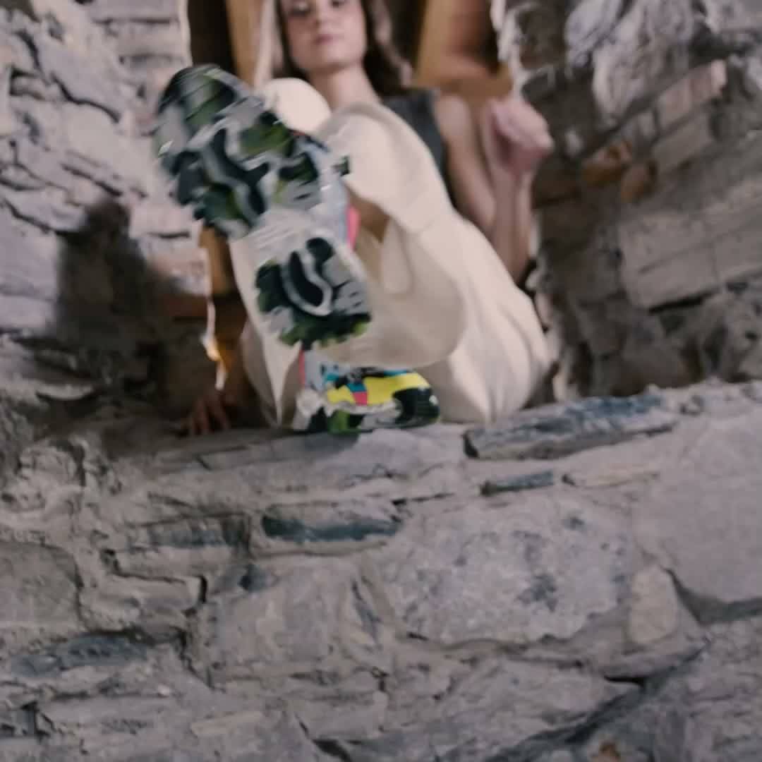 collezione-moda-fw23-video-saldi-quadrato-ita.jpg
