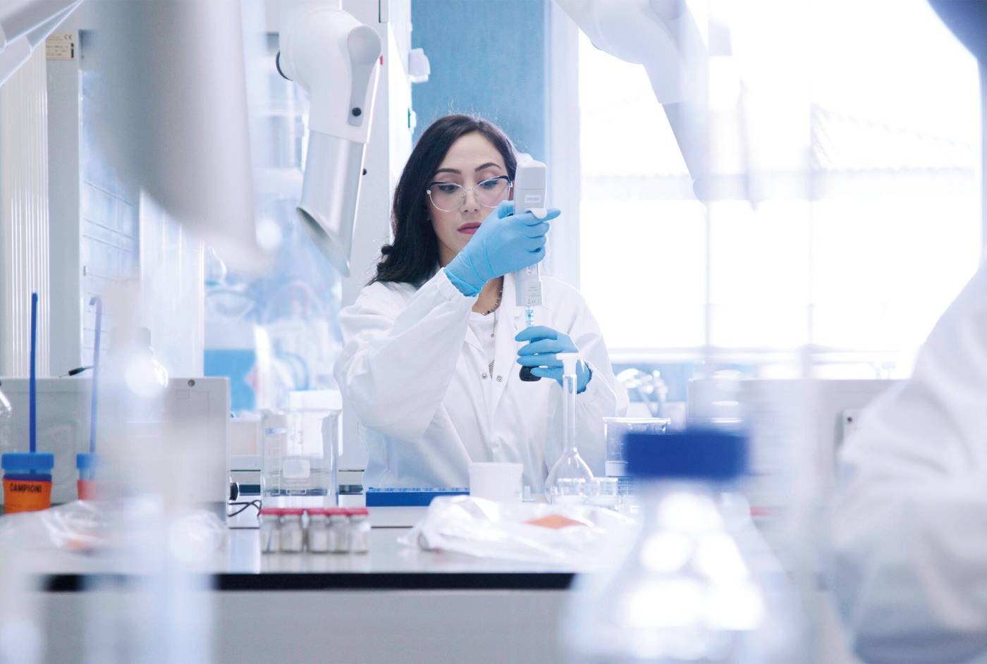 new-visibility-agenzia-comunicazione-marketing-digitale-cantu-_0003_farmaceutica_web