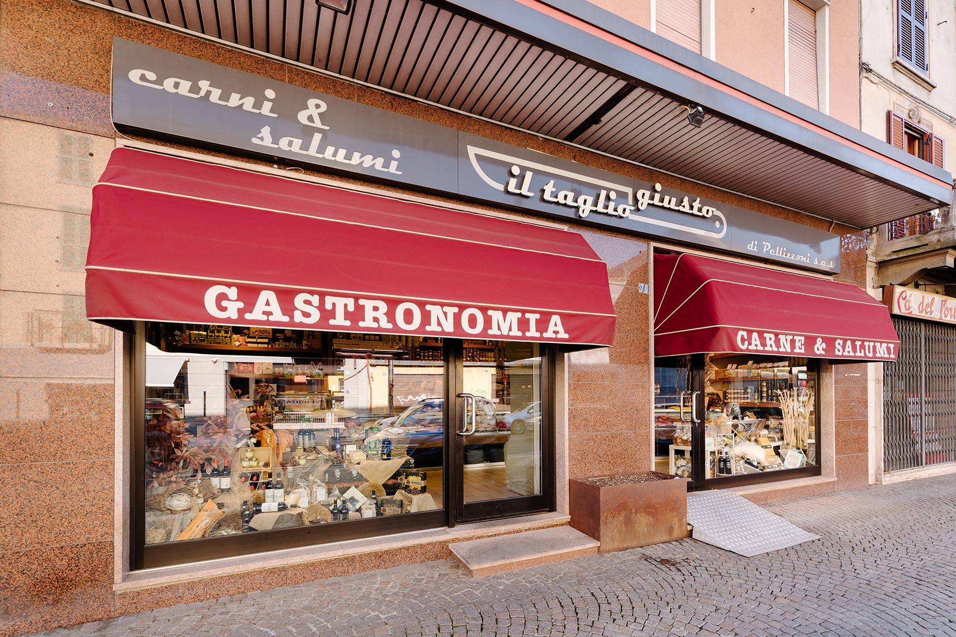 negozio-mariano-comense-gastronimia-1.jpg
