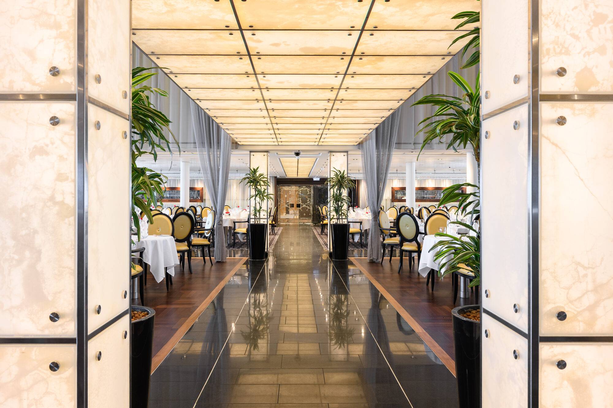 New-visibility-agenzia-comunicazione-foto-video-seabourn-cruises-HollandAmerica-interior_0022